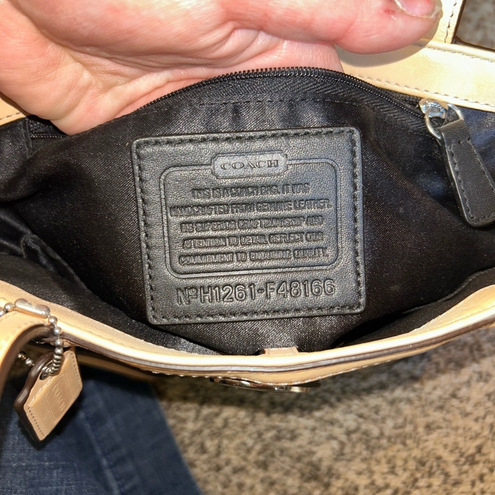 Coach Black and Tan Bag - Picture 5 of 10